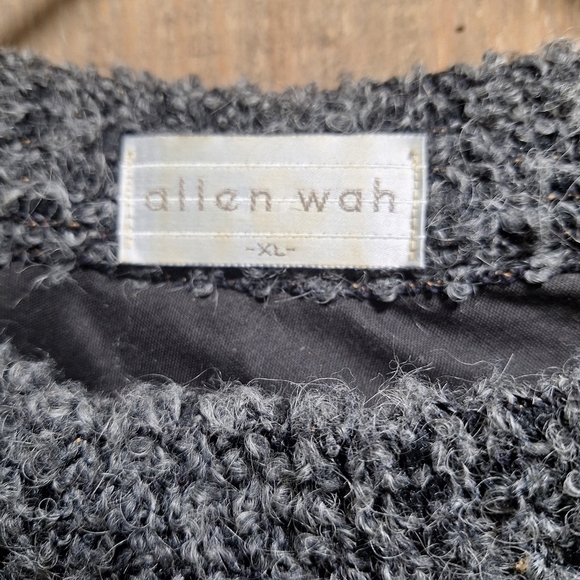 An Allen Wah mens long sleeve mohair, lambs wool, chenille blend sweater in XL - Picture 2 of 6